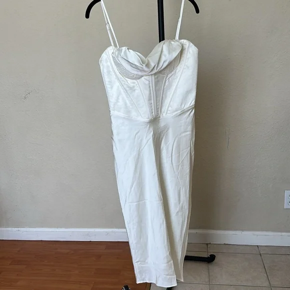 House of CB White Midi Dress - Picture 4 of 12